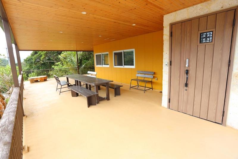 Tabinoteitaku Karstvilla Motobu Exterior foto